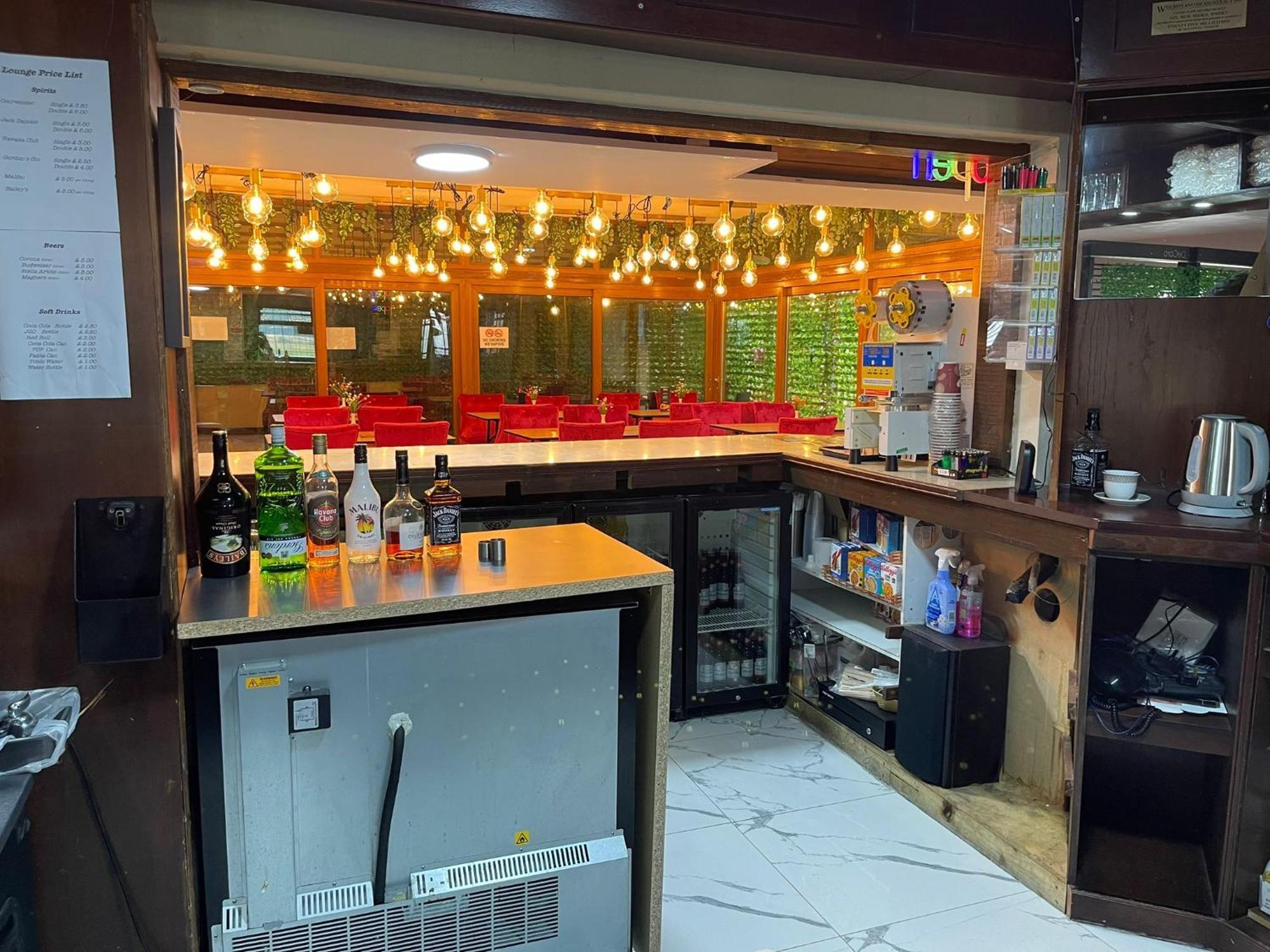Papworth Everard Oyo Stay Inn Express, Cambridge מראה חיצוני תמונה