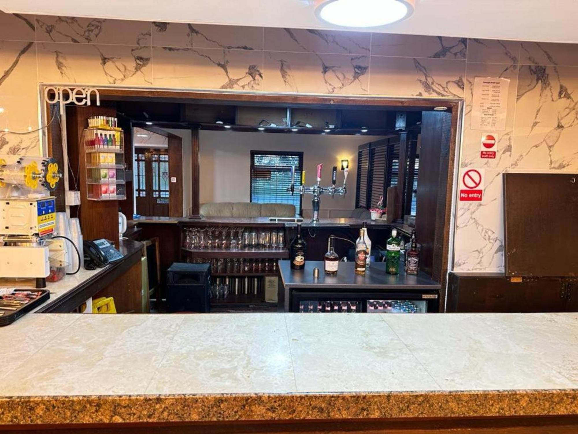 Papworth Everard Oyo Stay Inn Express, Cambridge מראה חיצוני תמונה